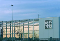 2001 – 2003 “Industria – Strategia S.r.l.” – Civitanova Marche (MC)